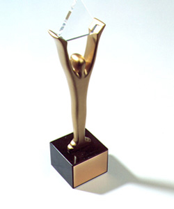 Uluslararası Stevie Ödülleri'nde, Avrupa’da Yılın Kurumsal Sosyal Sorumluluk Projesi kategorisinde gümüş ödül (2012)